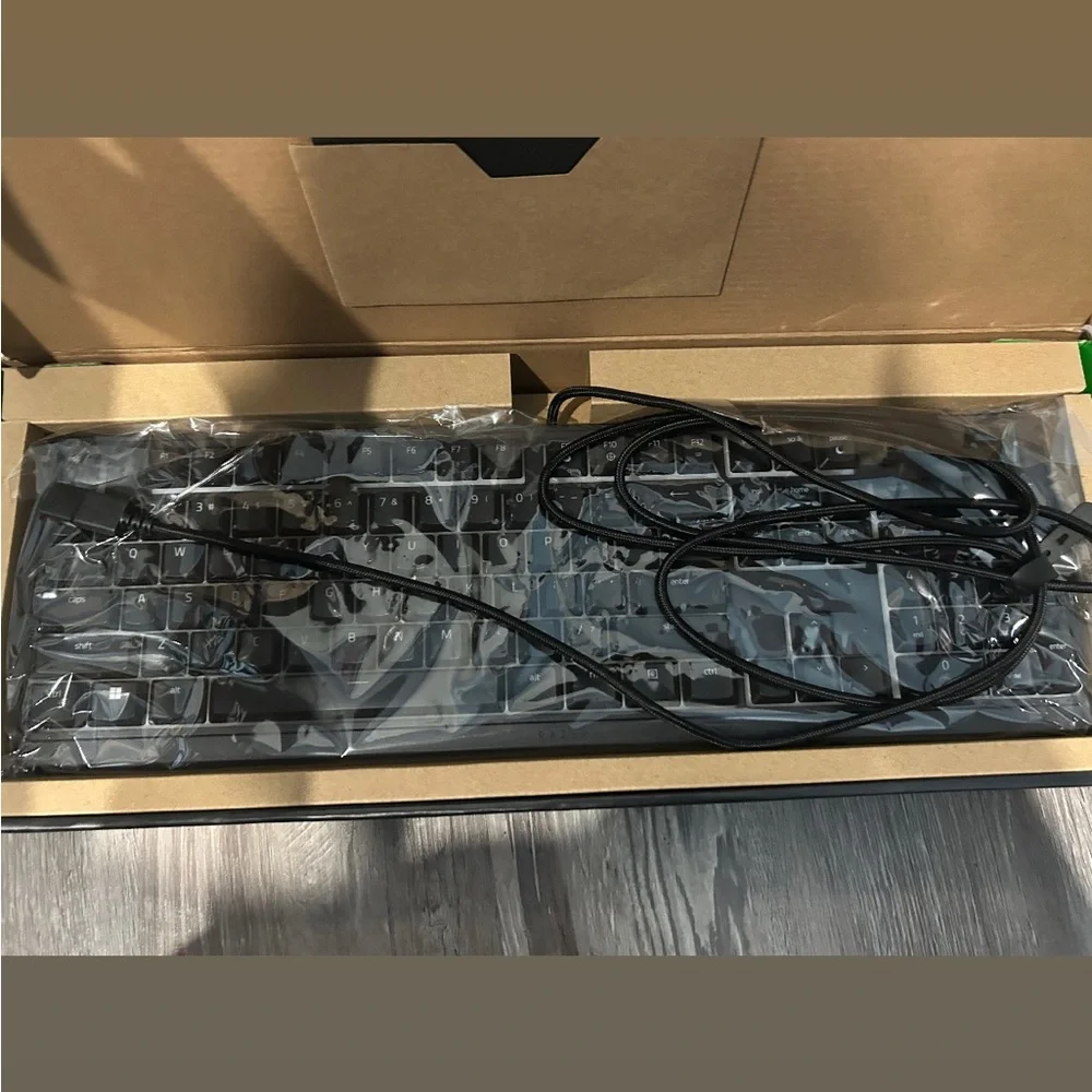 Razer Ornata V3 Keyboard in Black and Gray